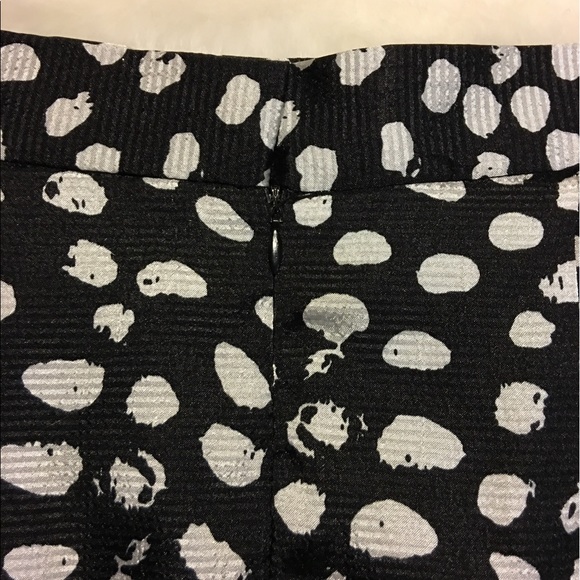 NWOT Forever 21 Black & White Print Skirt w/ Pockets Small - Picture 6 of 11